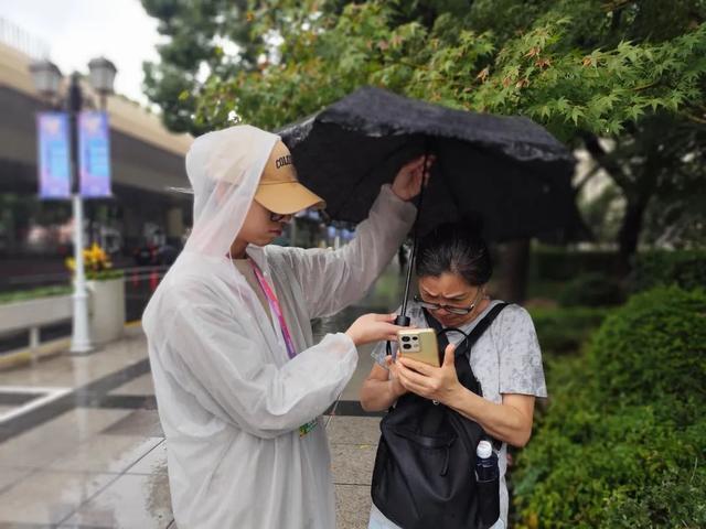 瞧，首届上海国际光影节主会场还有另一道风景线！马上带你去看~