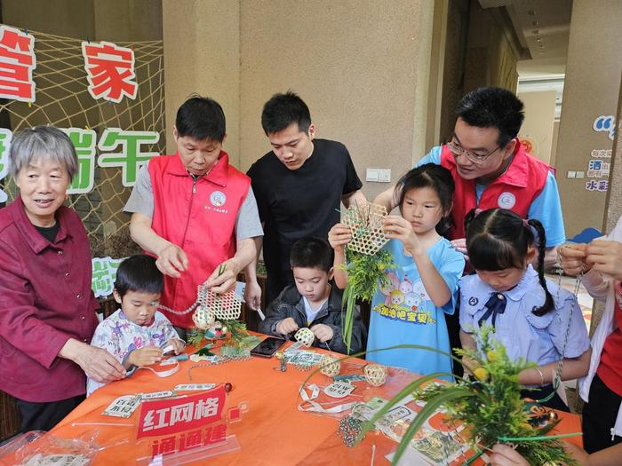 崇川经济开发区：党建引领“银发生辉” “银发力量”激发红管家治理新动能