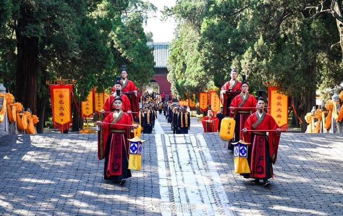 金庸曾执笔，祭孔大典的祭文有何文化魅力