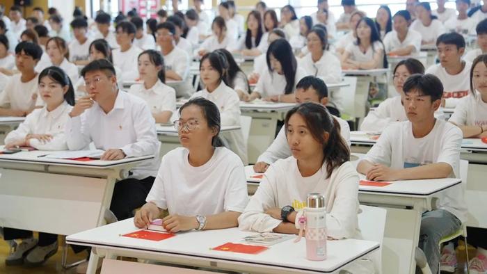 “学习强国思政课”走进丽江职业技术学院