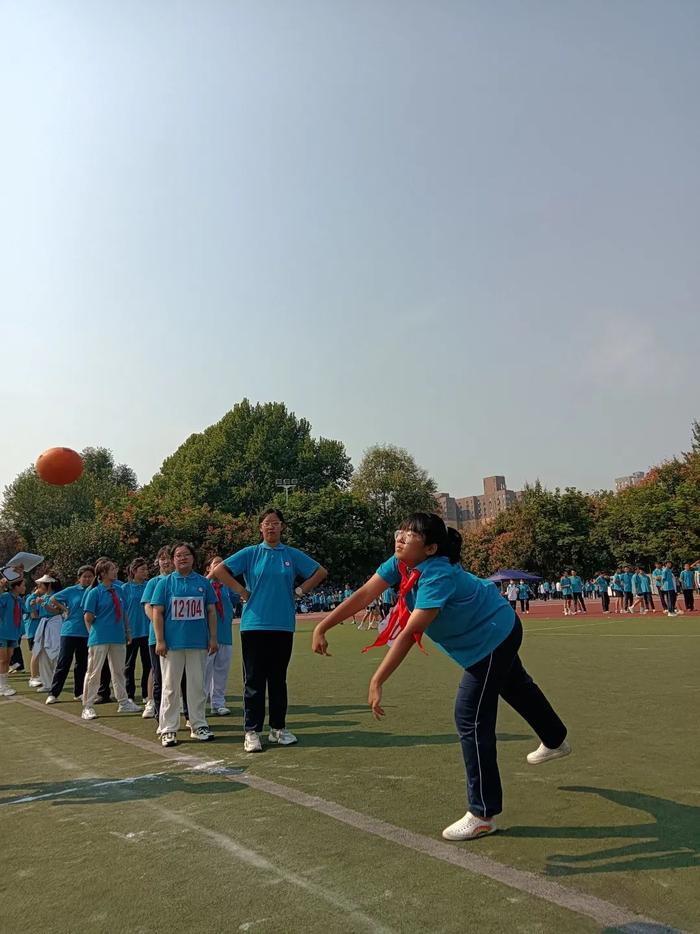 西安市西光中学教育集团举办秋季田径运动会