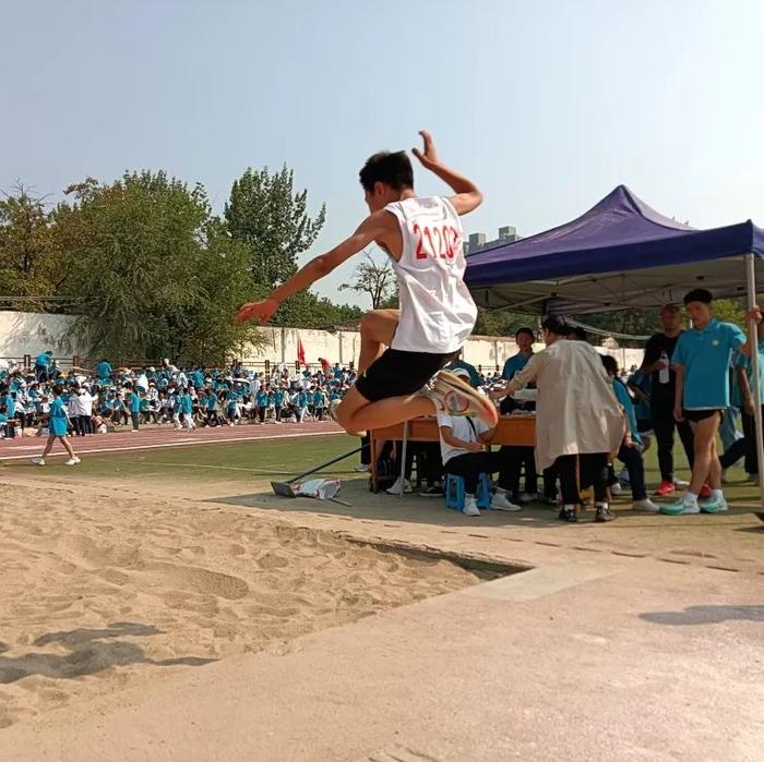 西安市西光中学教育集团举办秋季田径运动会