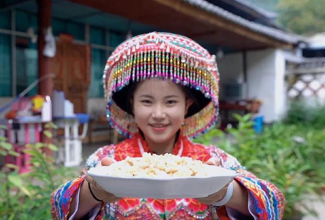 温泉、市集、音乐节，还有“火腿王”“核桃王”……来这里“拾味乡野”丨一家亲