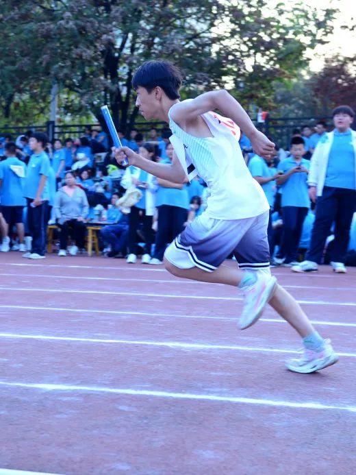 西安市西光中学教育集团举办秋季田径运动会