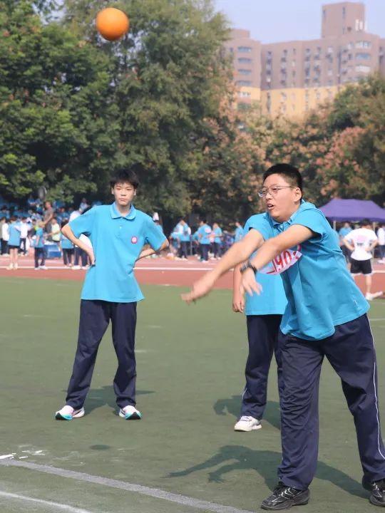 西安市西光中学教育集团举办秋季田径运动会