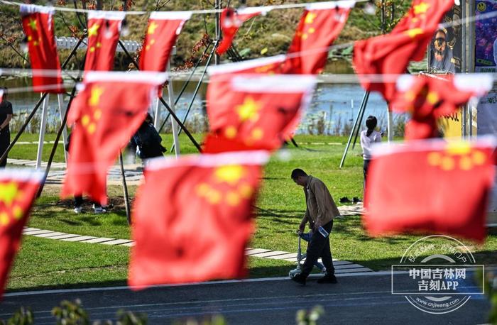 吉镜头｜国庆将至 长春街头氛围感满满