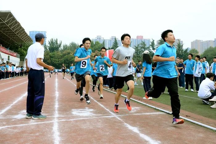 西安市西光中学教育集团举办秋季田径运动会