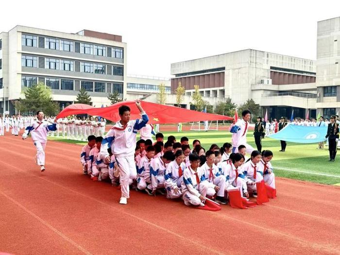 高新区第七初级中学第三届校园“体育节”暨秋季运动会开幕