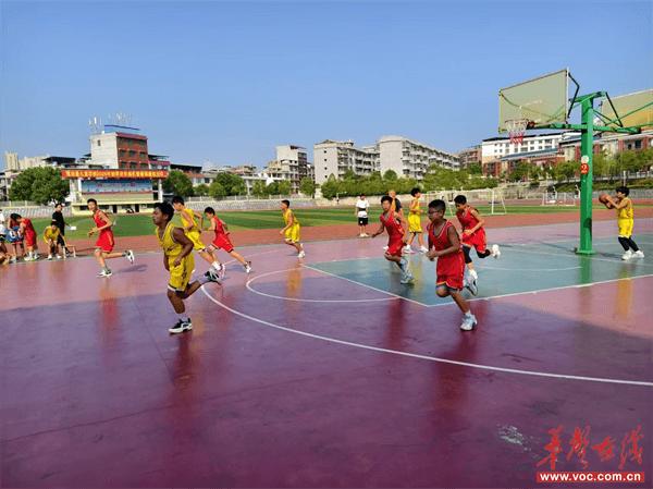 隆回县东方红小学篮球队全县比赛获佳绩