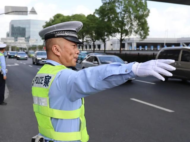 虹桥枢纽迎大客流高峰，警方的这些提醒，请记住并转发！