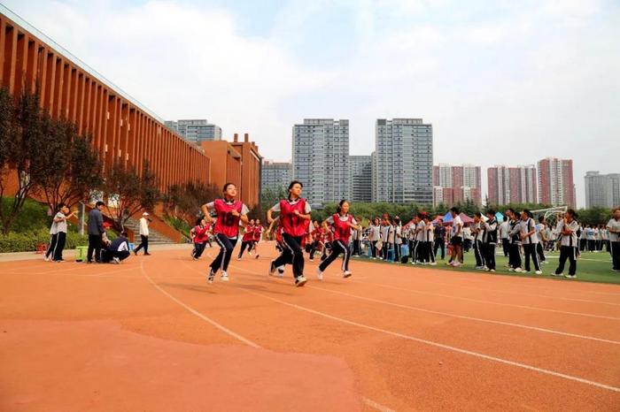 西安市航天城第一中学举行2024年秋季体育健康节