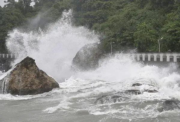 台风有调整！假期后期天气有变数！冷空气持续影响中……