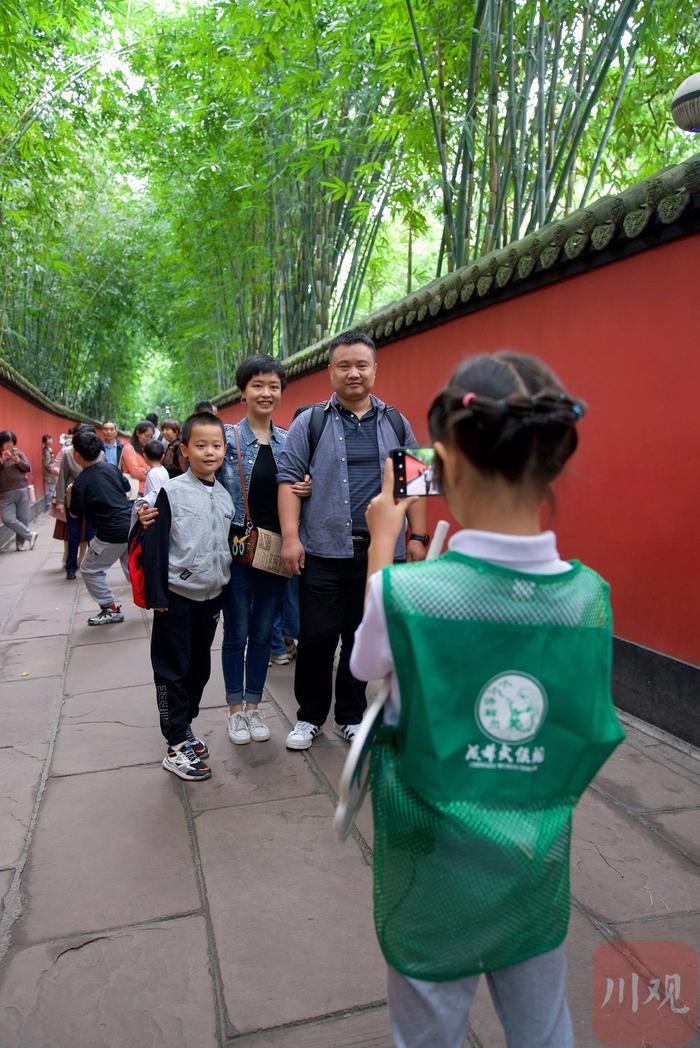 C视频 | 国庆我在岗 武侯祠“讲解天团”话三国