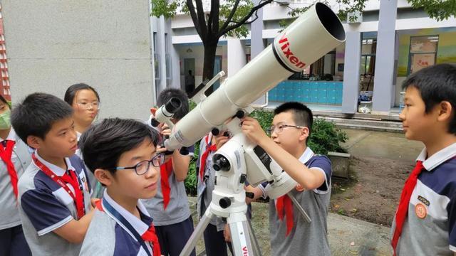 打造初高一体化“钱学森学院”，看这所“华二系”学校如何激活学生创新力？