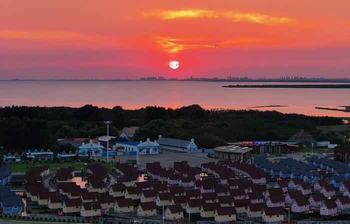 沿着这条海岸线，解锁河北的滨海浪漫→