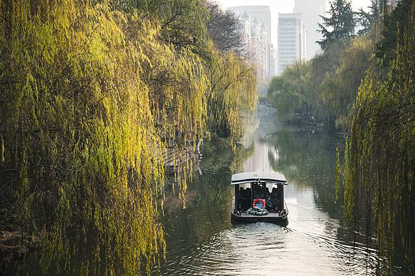 旅行新玩法“City Boat”！这里的“公交船”只需3块钱