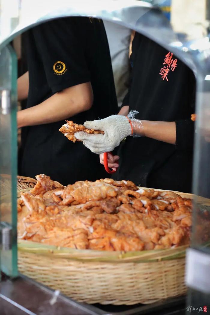 沪上知名女星“火遍全国”的这个小吃，又排队了！店家：生意异常火爆