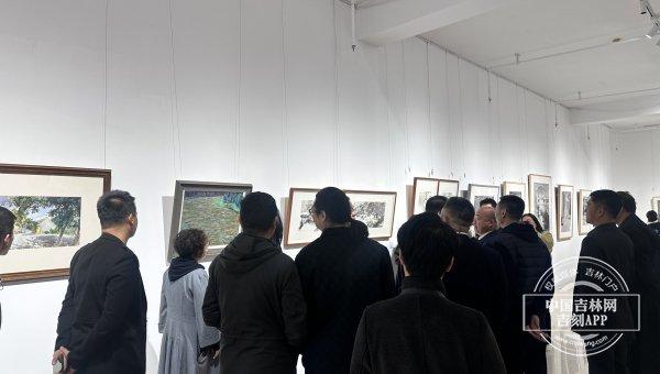 “大美长春 青春绘聚”优秀美术作品城市巡回展开幕