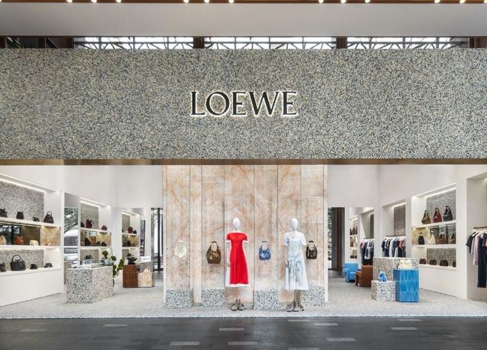 LOEWE和Miu Miu，谁是逆势增长冠军？