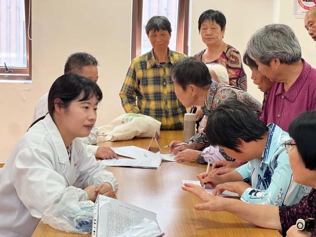 把重阳节过成儿童节，青浦这群老人玩出“年轻态”