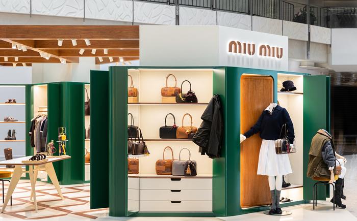 LOEWE和Miu Miu，谁是逆势增长冠军？