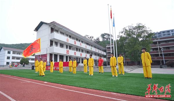 武动青春 岳魂献礼 上洞街学校弘慧项目岳家拳进校园成功启动