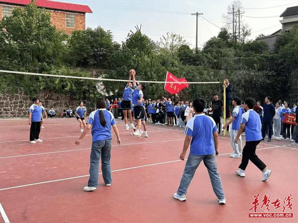 衡阳县二中举行高一排球赛