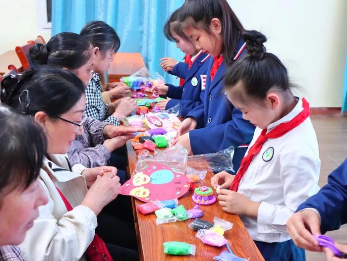 未央区杨善寨小学开展“我们的节日·重阳”主题活动