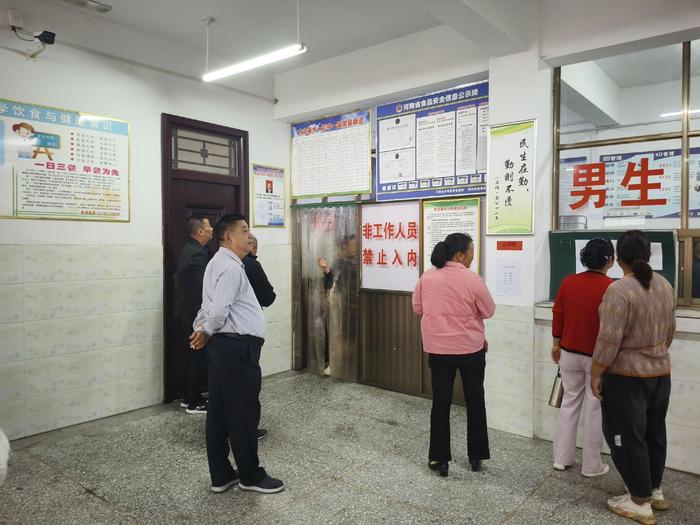 南召县太山庙乡召开食堂管理及安全培训会