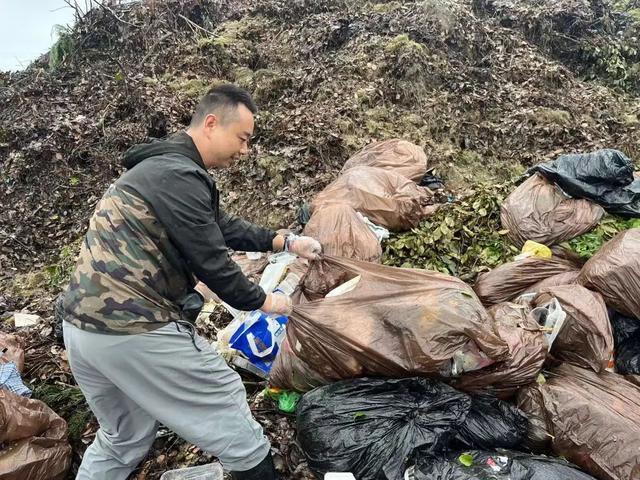 失而复得暖人心！TA们接力为居民找回丢失包包