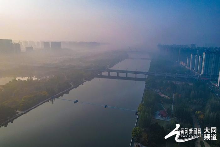 晨曦大同 雾绕古城梦如诗