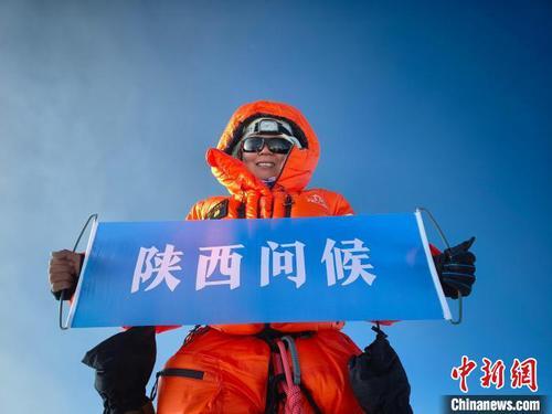 中国首位无氧登顶14座8000米级山峰女性抵家：会继续出发