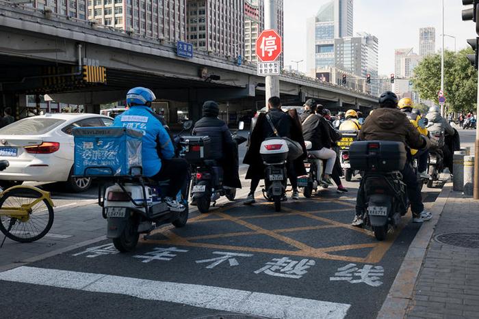 注意，北京多地路口已后移这条线