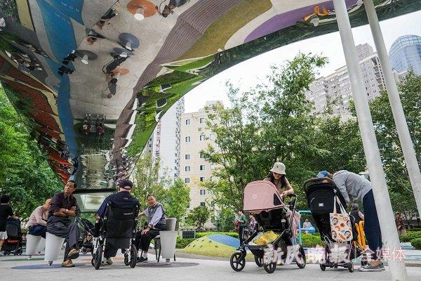 图说:如今,全新的乐山绿地满足了居民的多元需求