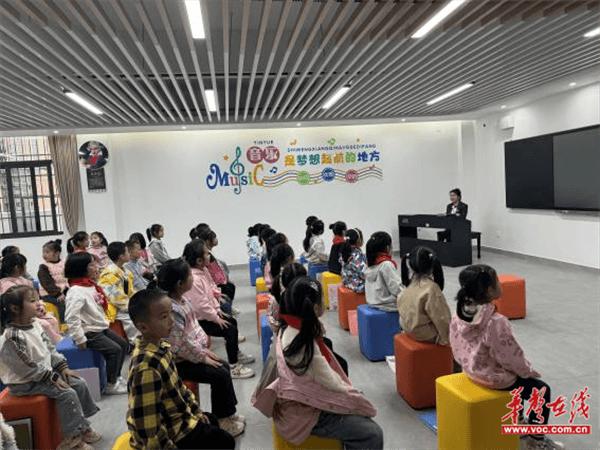 新疆鄯善县达浪坎中心学校赴书山路小学开展交流活动