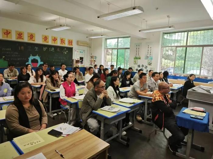 未央区红旗小学召开本学期第一次家长会