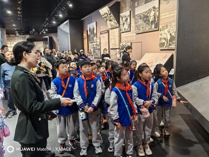 温顾红色记忆，传承爱国主义——济南育秀中学小学部二年四班中队走进济南战役纪念馆开展第三次雏鹰活动