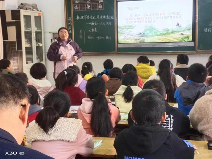 诊断问题进行时，评课议课悟精神——南召县太山庙乡中心小学迎专家团队深入评课议课活动