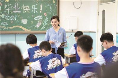 做守护学生健康成长的“园丁”