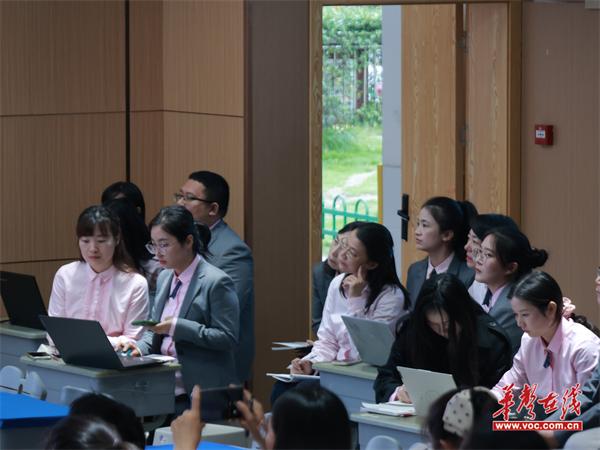 长沙市校本研修示范基地校展示观摩活动在开福区清水塘小学举行