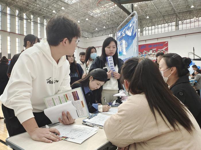 淮北市2024年秋季“招才引智高校行”淮北理工学院专场招聘会成功举办