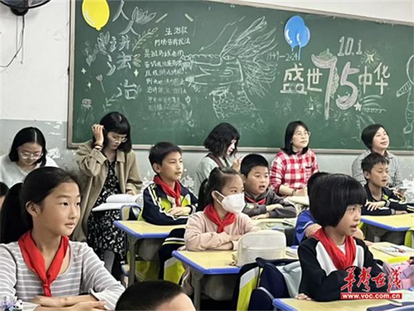 天鹅湖学校小学部：深耕课堂谋质量 驻校教研促成长