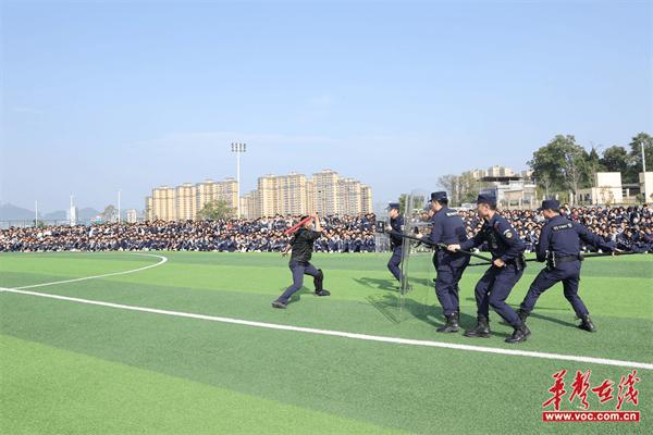 龙山高级中学：警校联动 为校园安全保驾护航