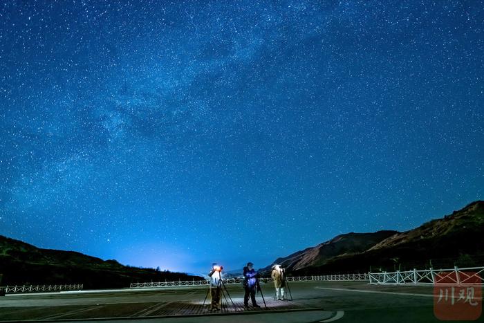 C视觉 | 孜道孚县：墨石公园景区繁星满天，夜景如画