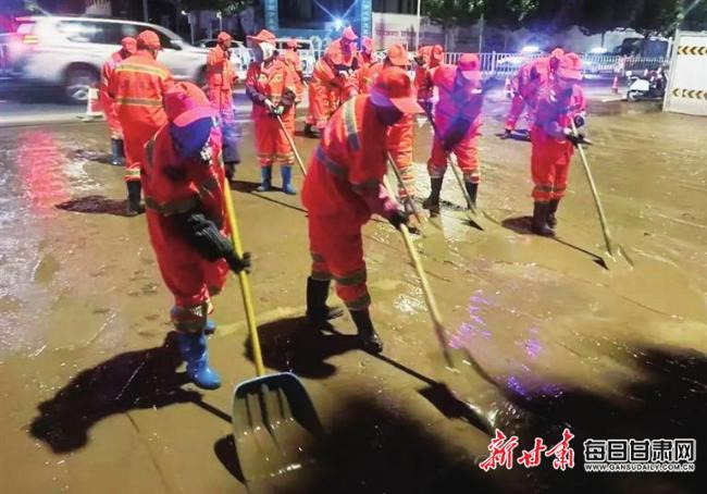 深夜，兰州一供水主管道爆裂 多部门联动紧急抢修17小时