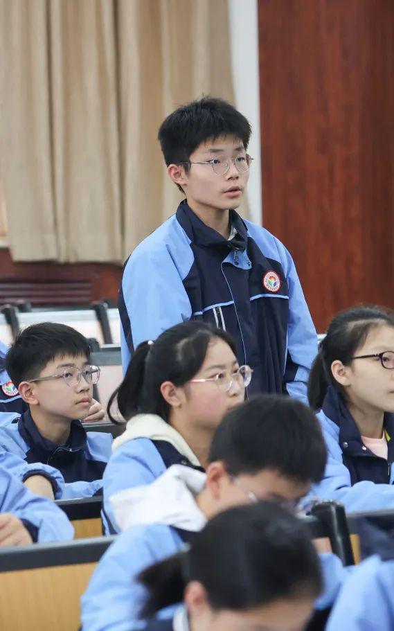 新疆自治区地级骨干教师教学创新能力提升研修活动在西安市阳光中学举行