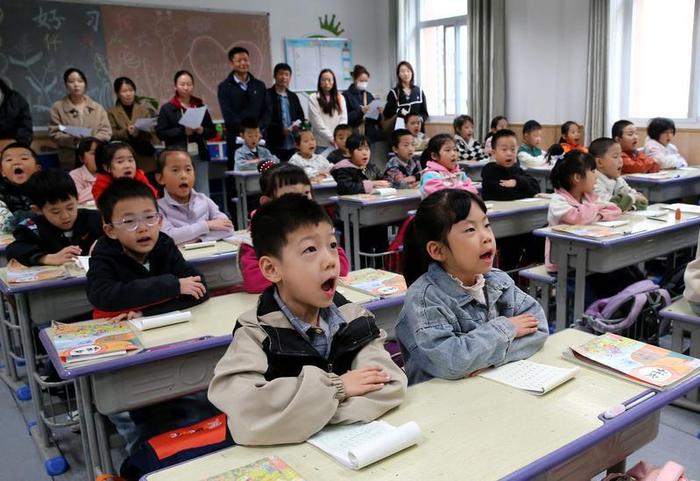 碑林区实验小学举办一年级常规验收活动