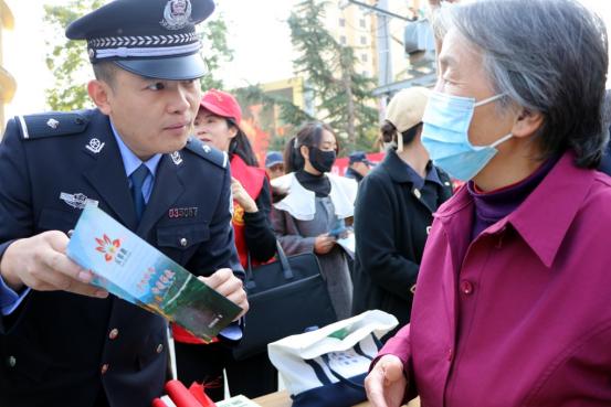 甘肃景泰：开展反邪教警示教育宣传暨文化科技卫生“三下乡”活动