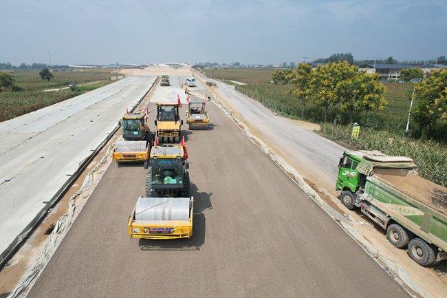 甘肃路桥亳蒙路面二标寸阴是竞 泼墨绘“皖”秋