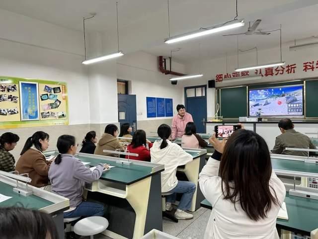 西安市华山中学高中骨干教师参加西光中学“大教研”活动纪要